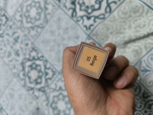 HILARY RHODA BASE IT UP FOUNDATION STICK
