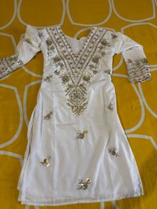 Elegant White Kurta Set with Dupatta