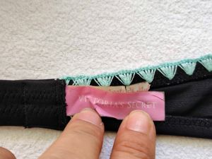 Victoria's secret : Stylish Black Bikini Top
