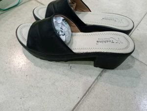Toshina Black Slides