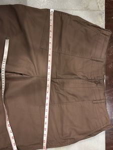 UNIQLO’s Brown Joggers Trousers
