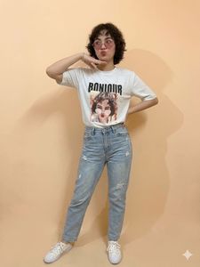 Bonjour Graphic T-Shirt