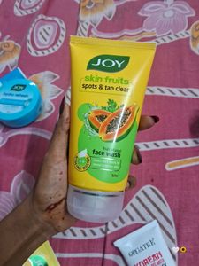 Joy Face Wash with Fruits