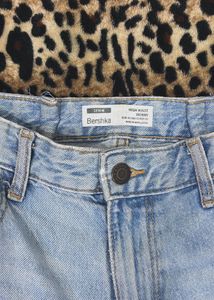Light Wash Wide Leg Denim Jeans