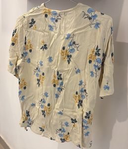 Chic Floral Print V-Neck Peplum Top