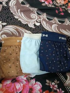 Lot of 3 Frozen Panties