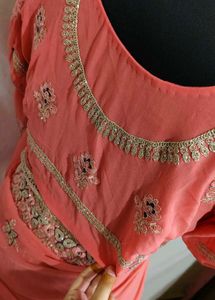 Beautiful Embroidered Peach Saree 🤩