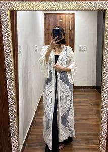 Mesh Lace Detail Cape