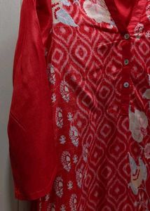 Vibrant Red Floral Print Kurta..