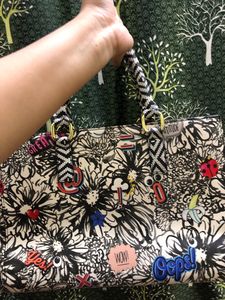 Hand Bag Eye Theme