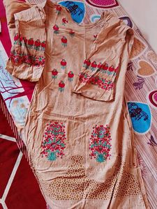 Elegant Beige Kurta with Floral Print