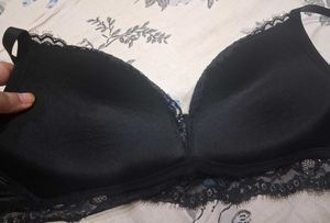 Black Lace Non Wired Push-up Bra