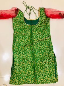 stich Green &amp; Gold Pattern Kurta with Red  Sleeve