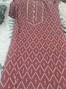 Maroon Ethnic Kurta with Embellis Pillzo Set Wit