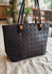 🆕Chic Tote Bag with Cute Charm