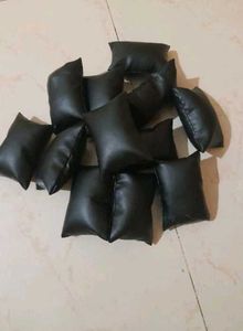 10 Watch cushions