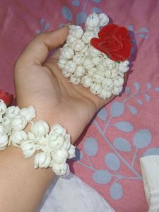 Floral Gajra Bracelet