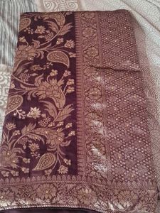 Elegant Purple Saree with Intricate Gold Weave