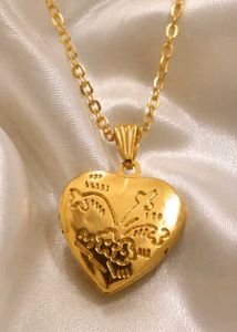 Photo HEART Golden Pendant
