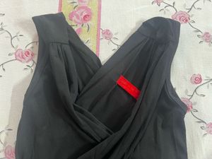 Stylish Black V-Neck Wrap Top