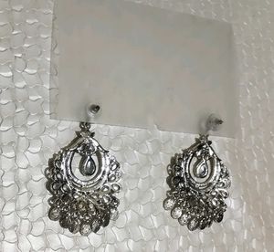 New Elegant Emerald &amp; Crystal Dangle Earrings