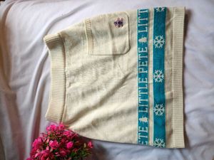 Little knitted skirt