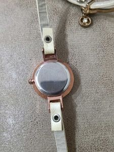 Elegant Rose Gold Women's Watch