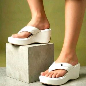#used#Stylish White Platform Wedge Sandals