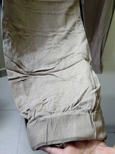 Stylish Cargo Pants. Fit upto 30 size.