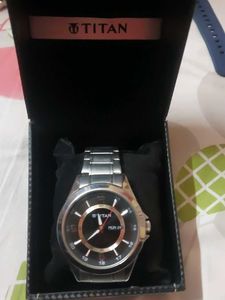 Titan Silver-Toned Analog Watch