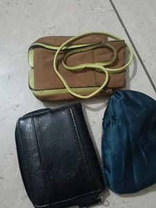 Assorted Women's Wallets( one piece 400)