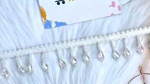 4 Metre Beaded Lace Trim