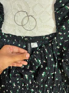 H&amp;M Floral Top | Cute | Chic
