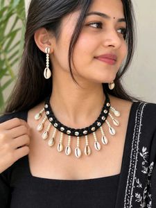 Boho Black Shell Necklace & Earrings Set