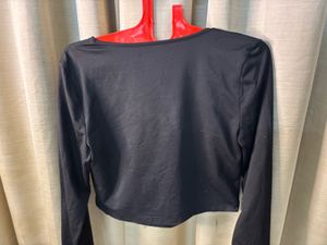 Black V-Neck Long Sleeve Top
