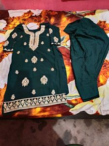 Elegant Green Embroidered Kurta Set