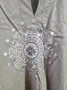 Utsa Embroidered Sleeveless Tunic Top