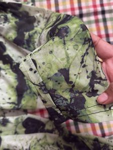Green Print Long Sleeve Top