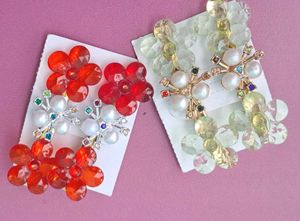 Set of 2 Floral Pearl Hair Clips