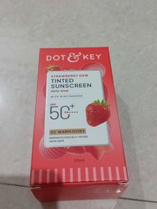 Pack of 3 Dot&amp;Key Tinted Sunscreens