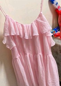 🧼bubble gum Pink Ruffled Cami Top🌸✨🌷