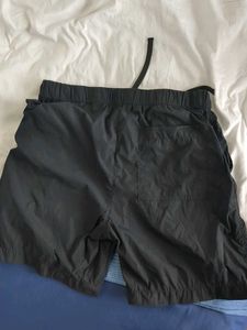 Azorte Shorts Like New. Size M Black