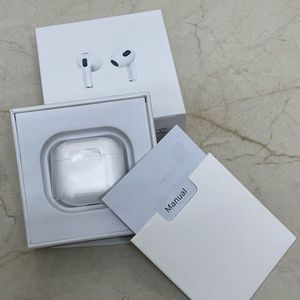 Apple AirPods 4