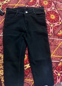 Classic Black Skinny Jeans