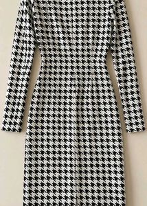 Houndstooth Print Midi Dress