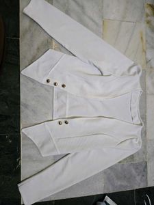 Chic White Cropped Jacket