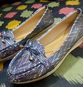 Stylish Silver Loafer shoes 👟