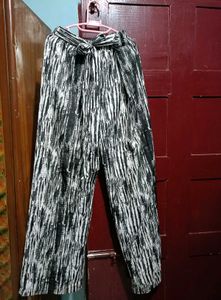 Stylish Printed Wide-Leg Pants