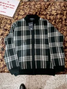Stylish Plaid Zip-Up Cardigan