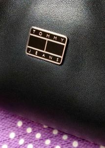 Tommy Jeans TJW City Girl Shoulder Bag